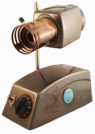 A close-up of a camera
Description automatically generated with low confidence